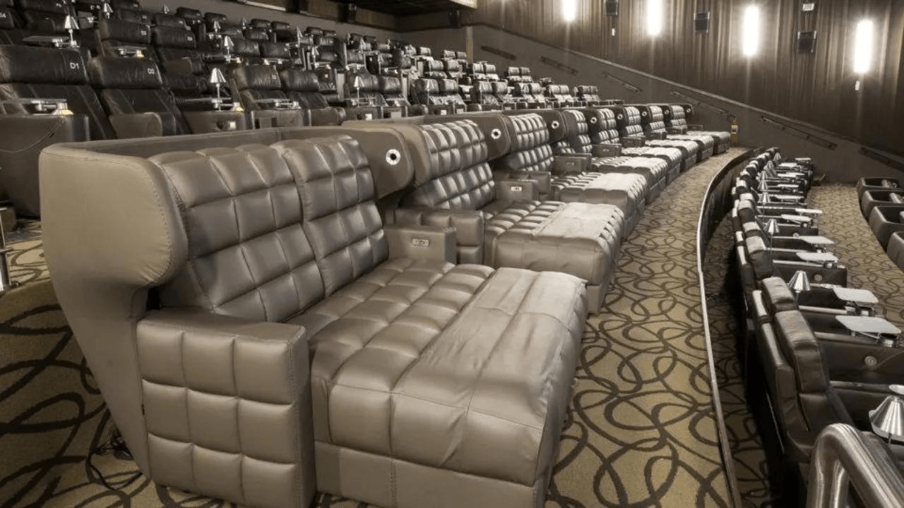 cadeira-namoradeira-no-cinema-onde-tem-e-quanto-custa Cadeira Namoradeira no Cinema: Onde tem e quanto custa